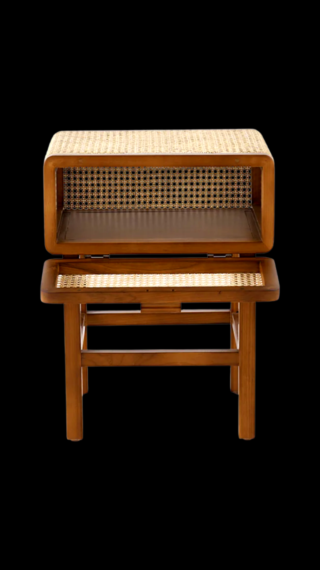 Iao` Rattan Side Table