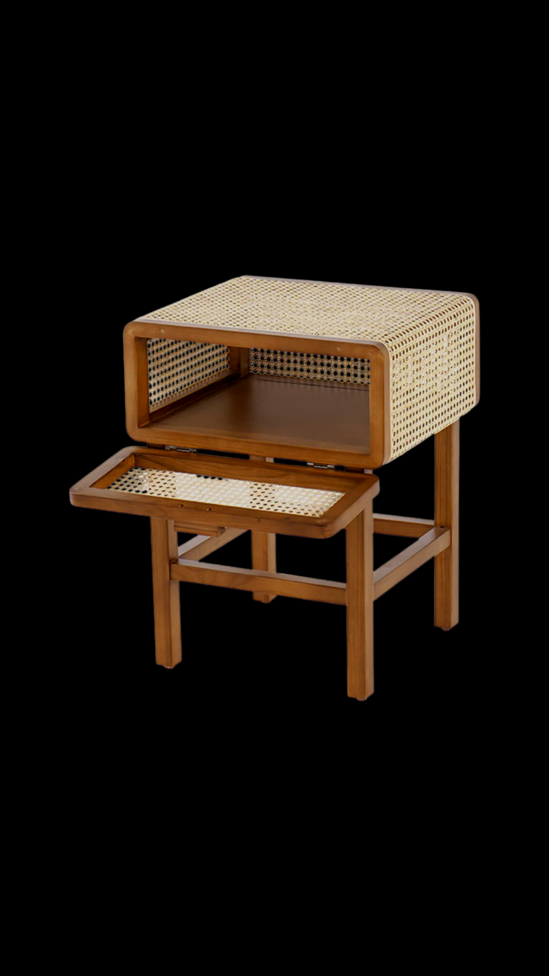 Iao` Rattan Side Table