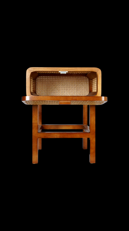 Iao` Rattan Side Table